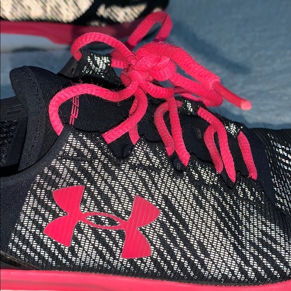 Women’s Under Armour Shoes - Picture 4 of 4